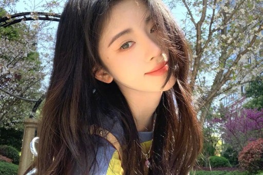 美顶流纯神演穿普拉达的女王2被删光！秀身体黑历史太多