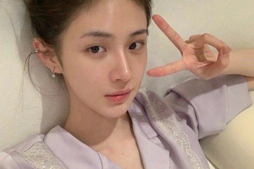 内娱1天4大瓜！顶流恋情、深夜泡酒吧、全身整容一个比一个离谱