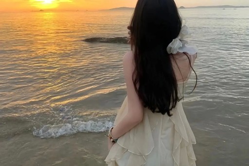 房主任的塌房一场人设露馅